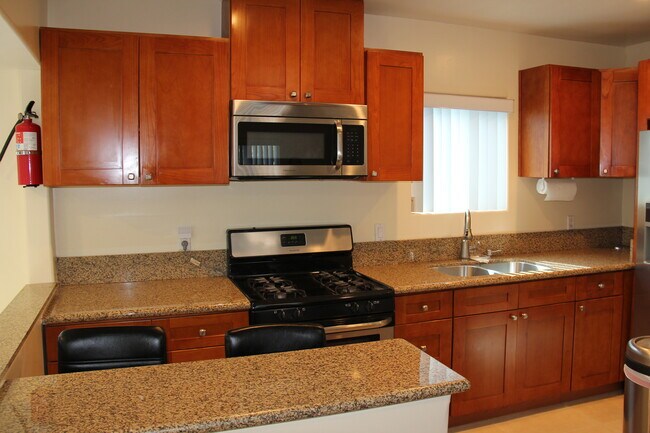 Primary Photo - 125 Carr Dr