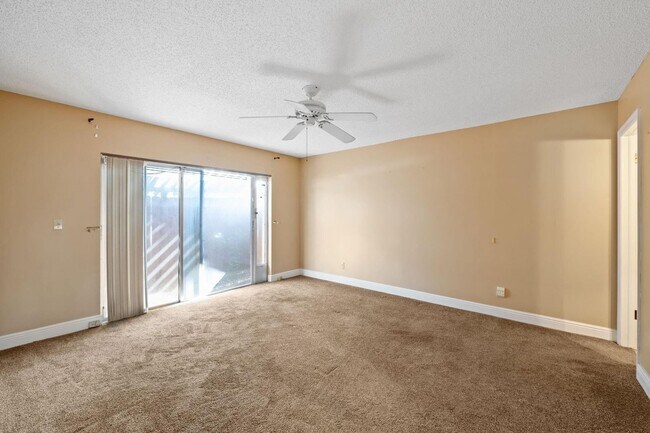 Building Photo - 2229 Nova Village Dr