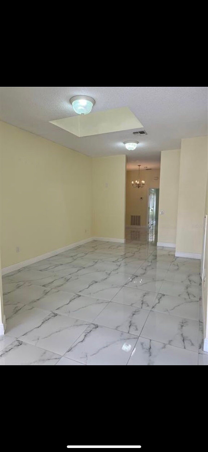 Building Photo - 1005 Universal Rest Pl