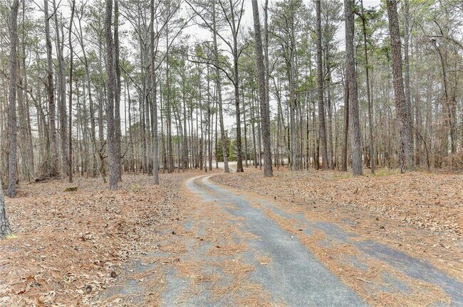 Building Photo - 1000 Grayson Pkwy