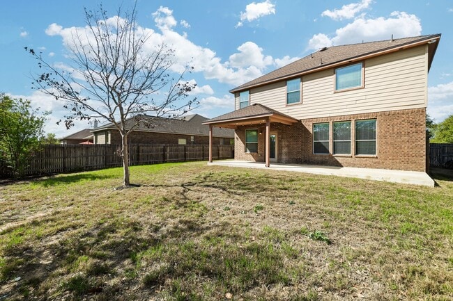 Building Photo - ***APPLICATION CURRENTLY UNDER REVIEW***Spacious Cul-de-sac home located close to Seaworld, Lackl...