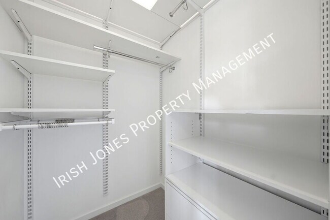 Building Photo - 109 Ashwood Ln