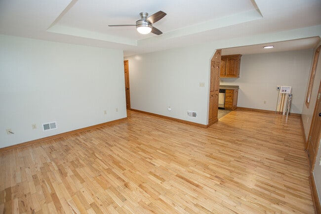 Building Photo - 409 Donna Bella Pl