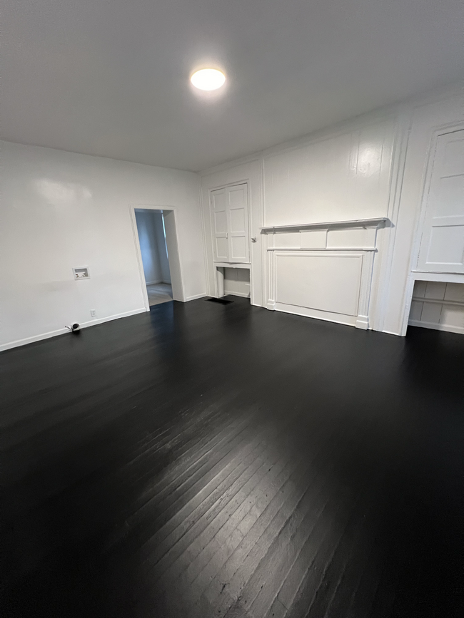 Building Photo - 3203 Tytus Ave