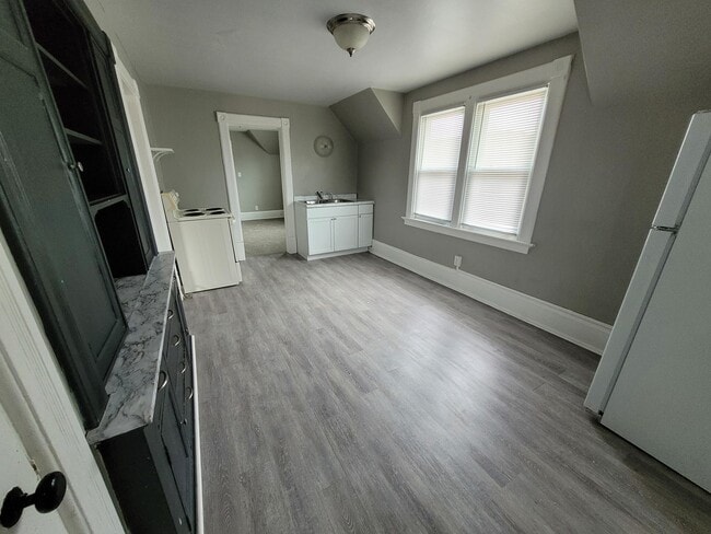 Building Photo - 4168A N 92nd St