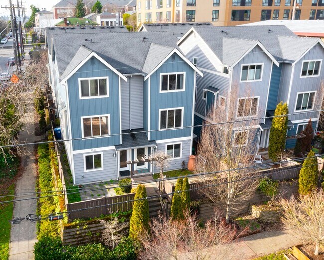Building Photo - 3901 Whitman Ave N