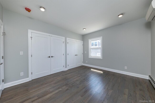 Building Photo - 57 Earle Ave