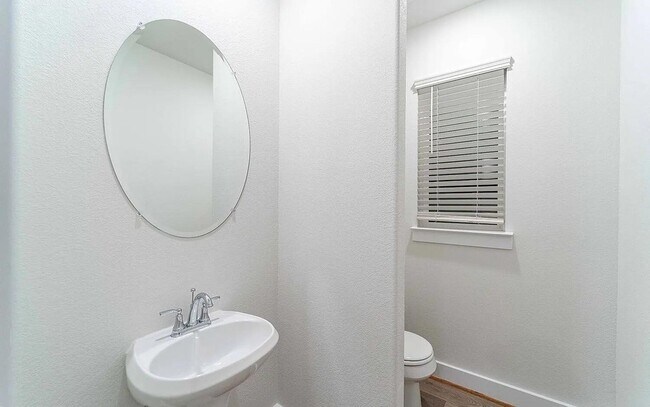 Building Photo - 213 Alicante Ln