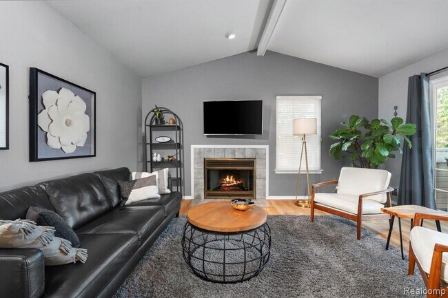 Building Photo - 6625 Fireside Ct