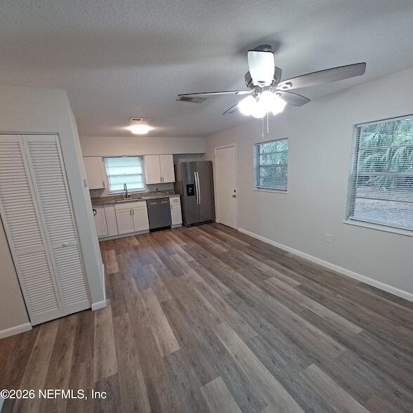 Building Photo - 512 US-301