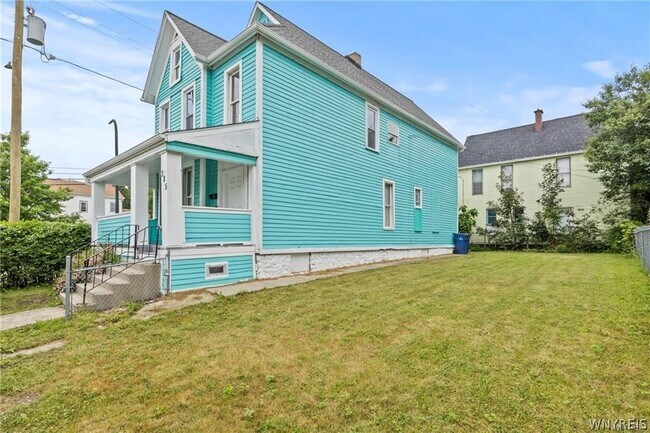 Building Photo - 385 Seventh St