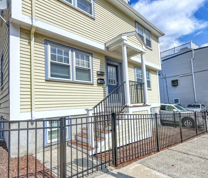 Building Photo - 277 Bunker Hill St