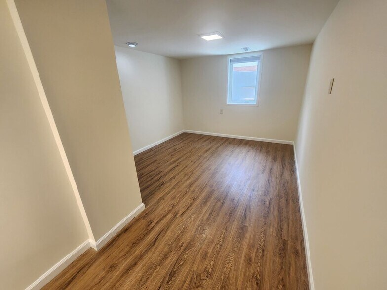 Building Photo - 13416 Tamarack Rd