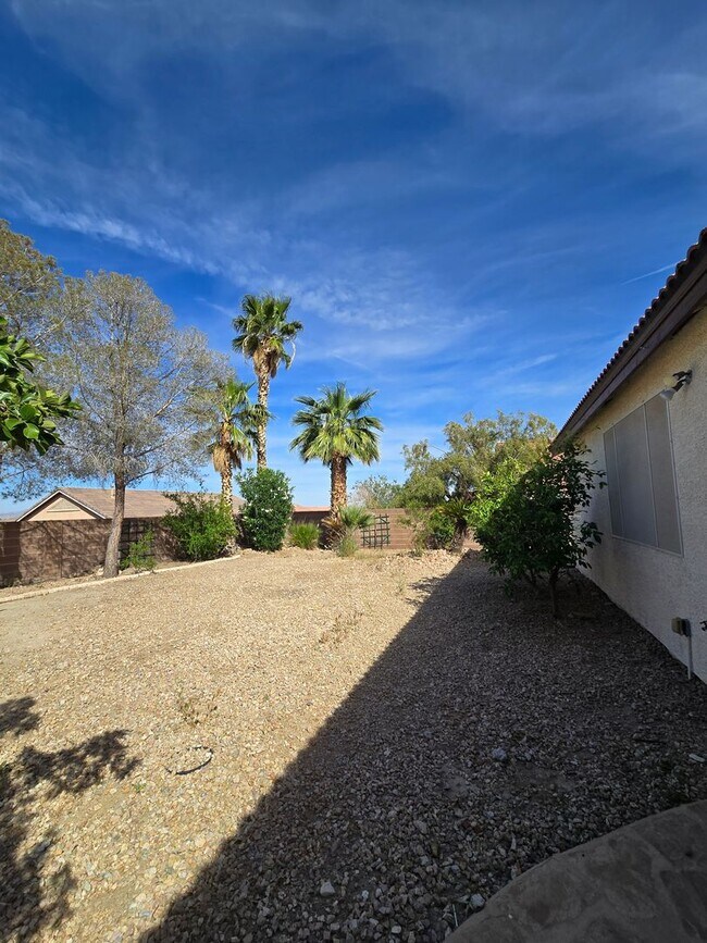 Building Photo - A Fabulous single story home in NW Las Vegas