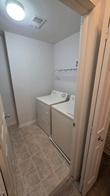 Building Photo - 2393 Arcadia Dr