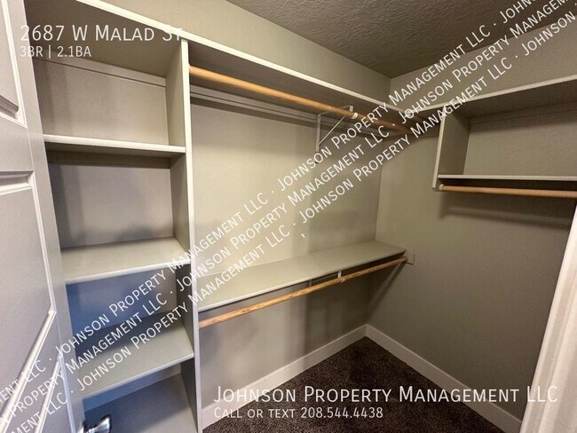 Building Photo - 2687 W Malad St