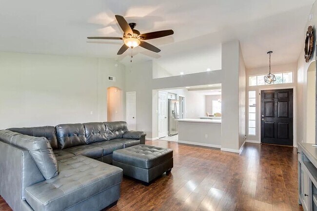 Building Photo - Terrific home in great Gilbert neighborhood!