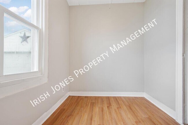 Building Photo - 47 Fredro St