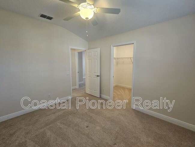 Building Photo - 11541 Crowned Sparrow Ln