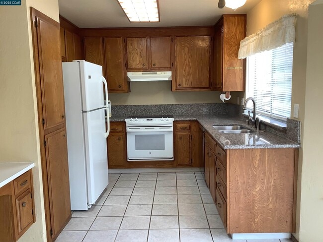 Building Photo - 2265 Jacqueline Dr