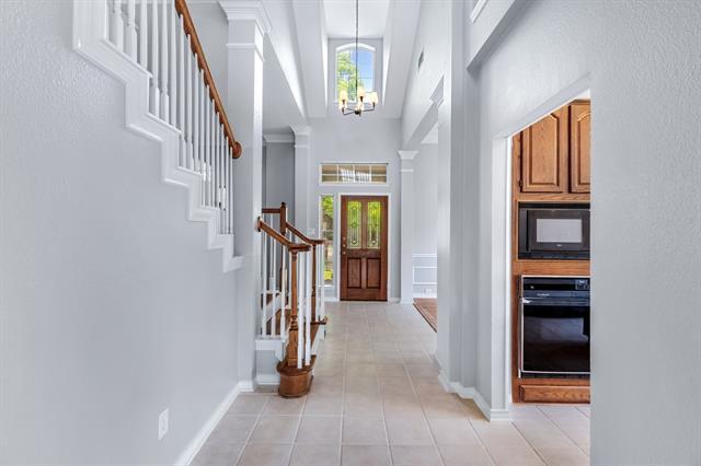 Building Photo - 1404 Honey Locust Dr