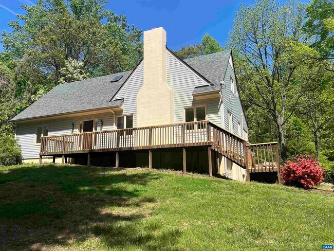 Building Photo - 14150 James River Rd