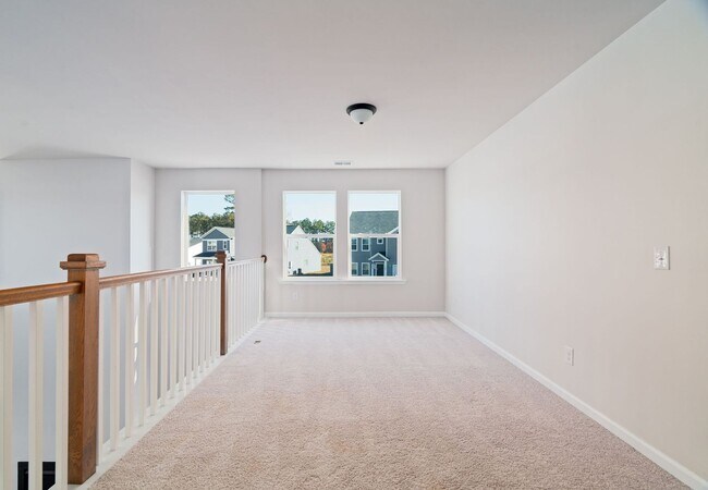 Building Photo - Elegant & Spacious Home in Summerville’s Cane Bay Community