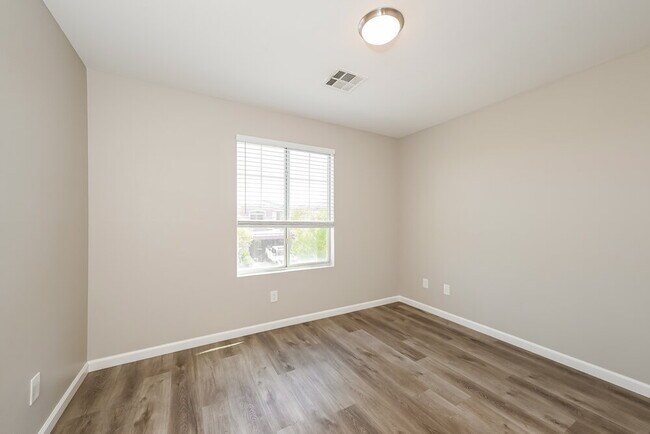 Building Photo - 9931 Morpeth St