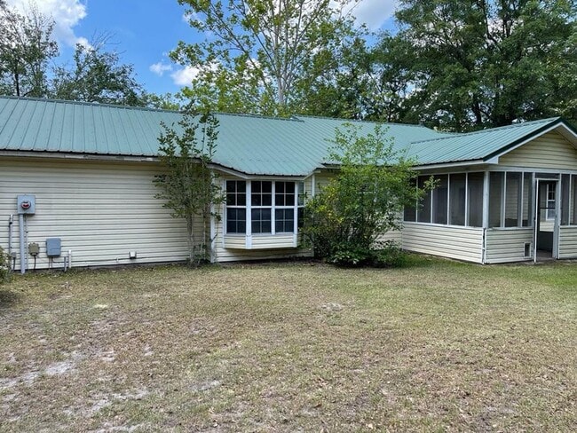 Building Photo - Charming Georgia Retreat: Spacious 3BD/2BA...