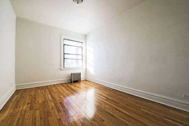 Building Photo - 1704-1710 W 77th St