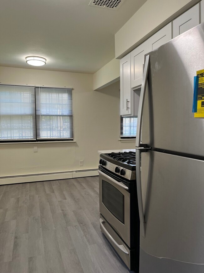 23208 Horace Harding Expy 23208 Horace Harding Expy Oakland Gardens