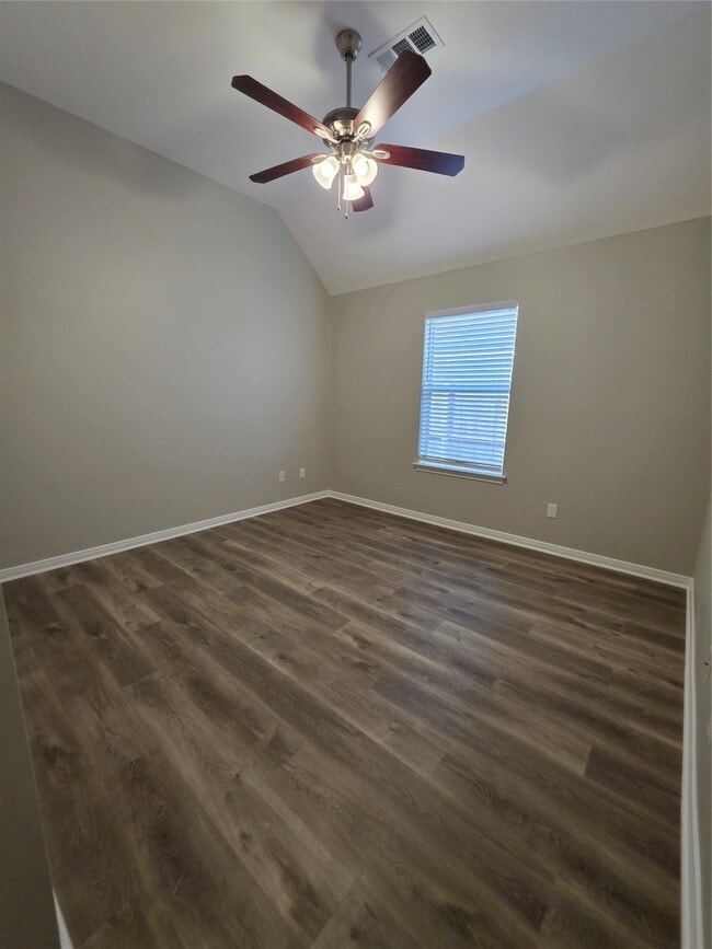 Building Photo - 2219 Lakewind Ln