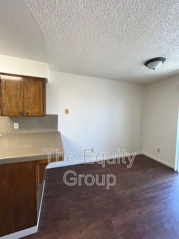 Building Photo - 1881 Emma Lee Ln