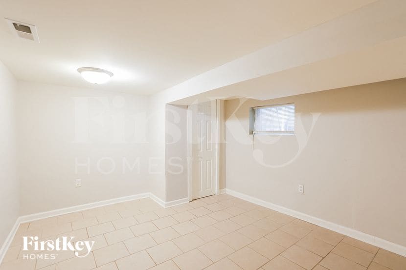 Building Photo - 6627 S Keating Ave