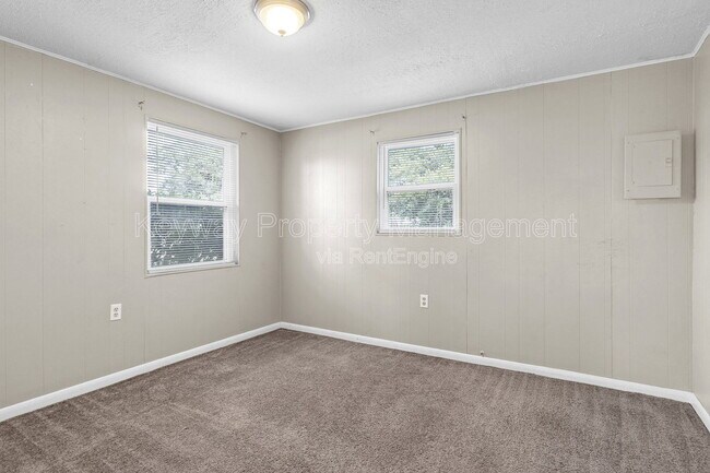 Building Photo - 116 Argyle Ave