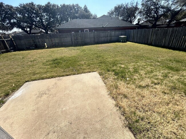 Building Photo - Great Home For Rent