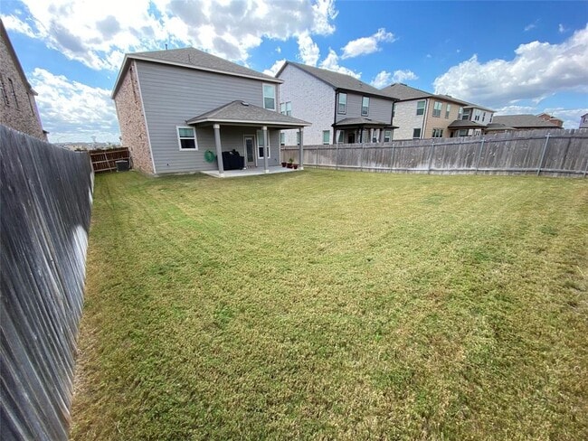 Building Photo - 4416 Avellino Dr