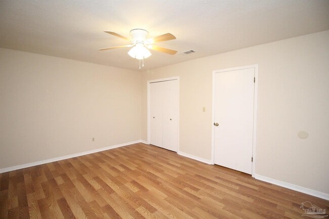 Building Photo - 8113 Stonebrook Dr