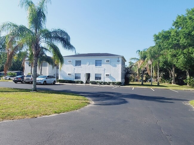 Building Photo - 5264 Davisson Ave