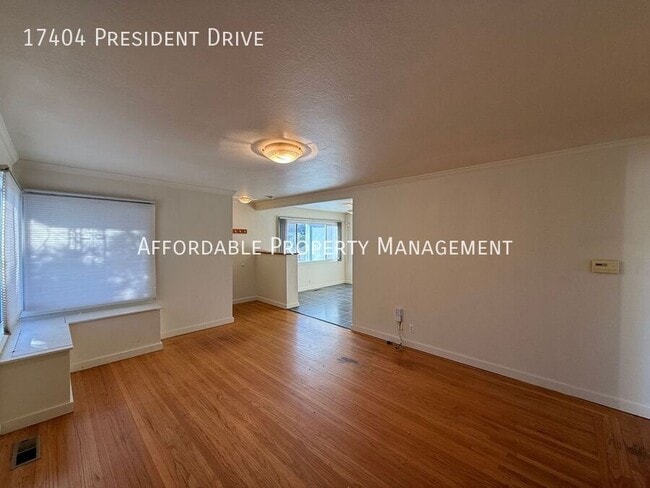 Building Photo - 17404 President Dr