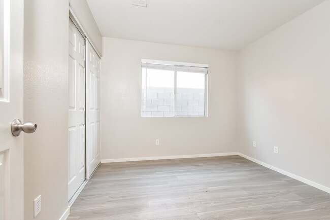 Building Photo - 9023 Edgeworth Pl