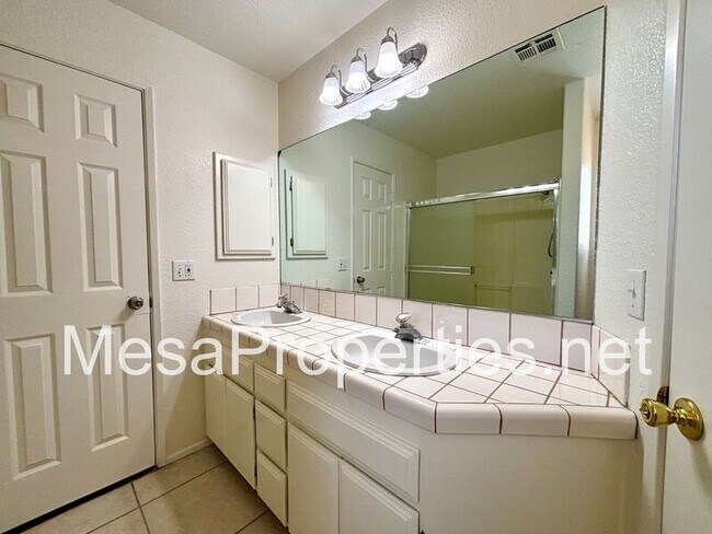 Building Photo - 16441 Majela Ct