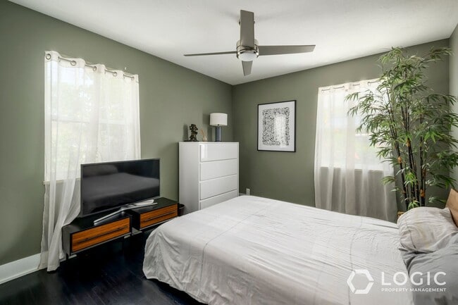 Building Photo - Beautiful Home in Salt Lake!
