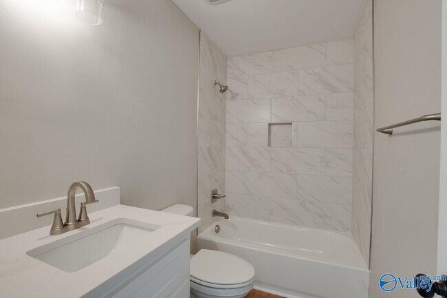 Building Photo - 4104 Mc Vay St SW