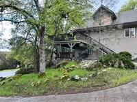 Building Photo - Cozy three bedroom two bath in Lake Wildwood