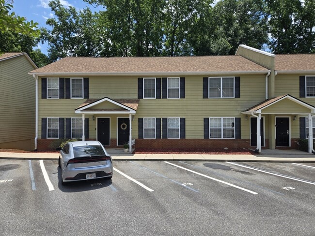 Building Photo - 105 Westchester Dr