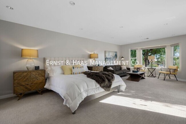 Building Photo - 8780 Warwick Dr