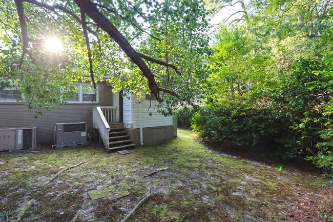 Building Photo - Your Next College Pad – 2BR/1BA, Pets Welcome, Washer/Dryer