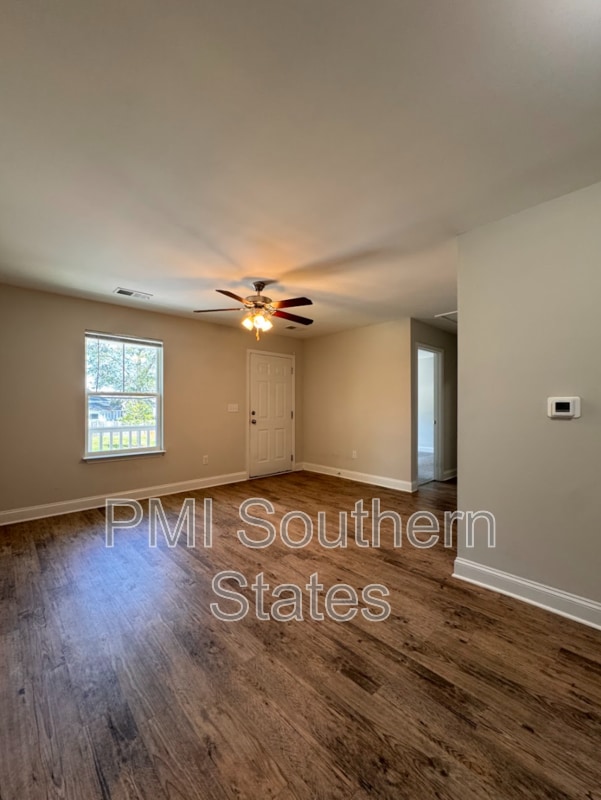 Building Photo - 200 Walnut Hill Dr