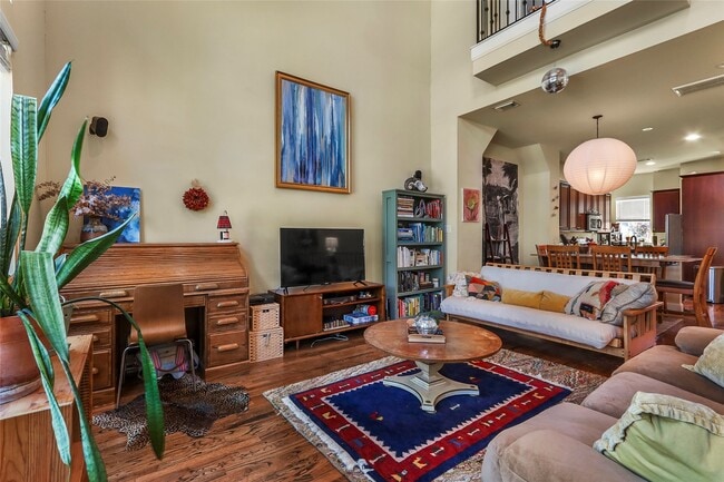 Building Photo - 1905 Summer St